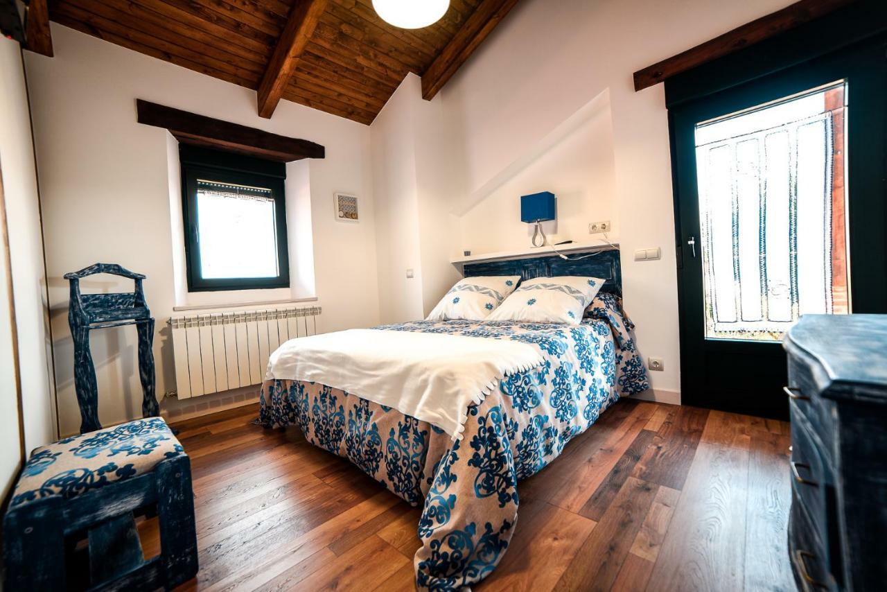 La Huerta Del Duero Guest House Villamarciel Bagian luar foto